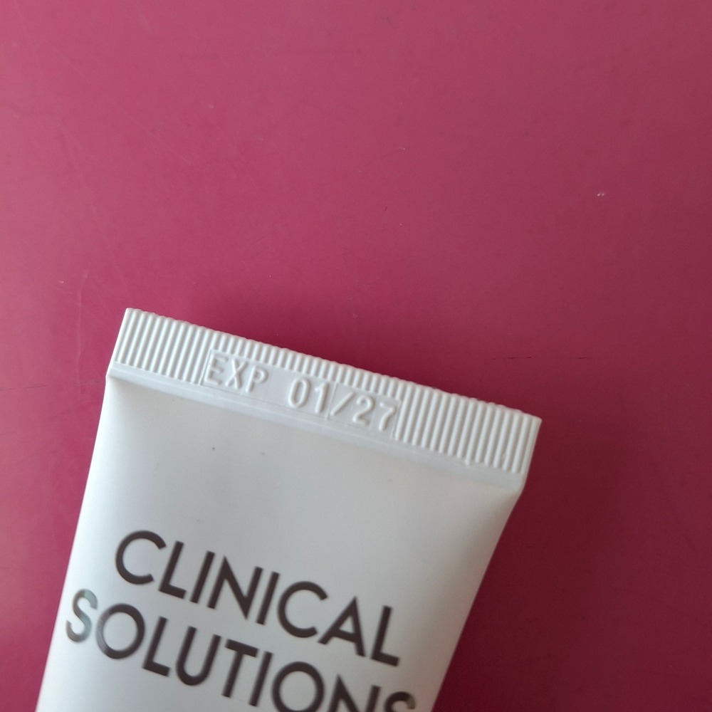 Mary Kay Clinical Solutions Retinol 0.5 Serum 1 fl oz Anti-Aging Exp 01/27 - Picture 2 of 5